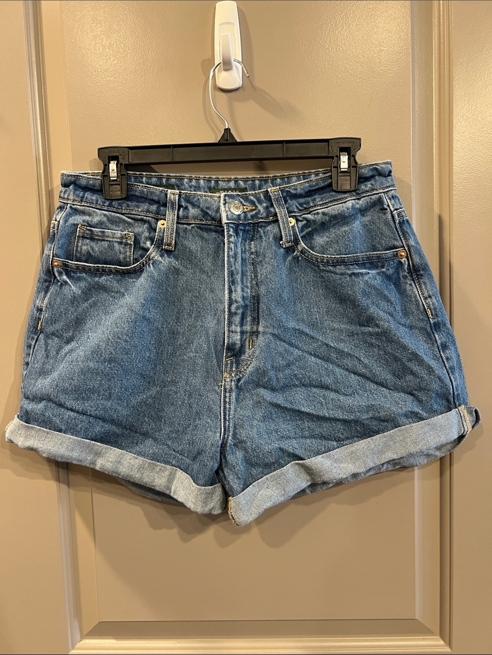 wild fable Highest Rise Mom Shorts Light Blue Rolled Hem Denim Happy 10